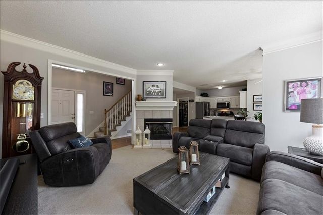 15481 S Wyandotte Drive, Olathe, KS 66062