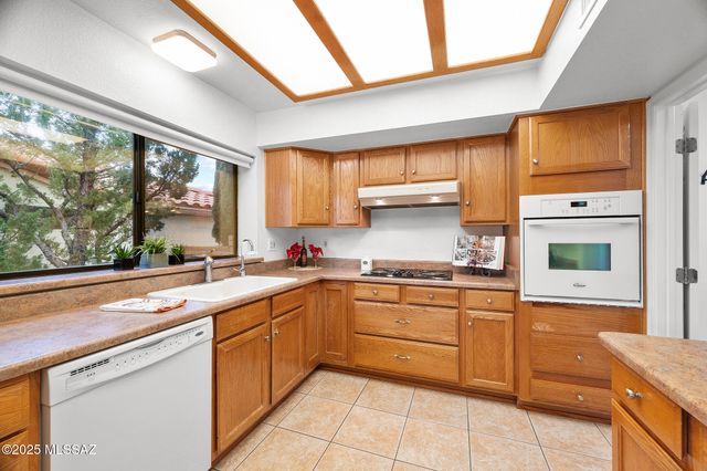 14350 N Rusty Gate Trail, Oro Valley, AZ 85755