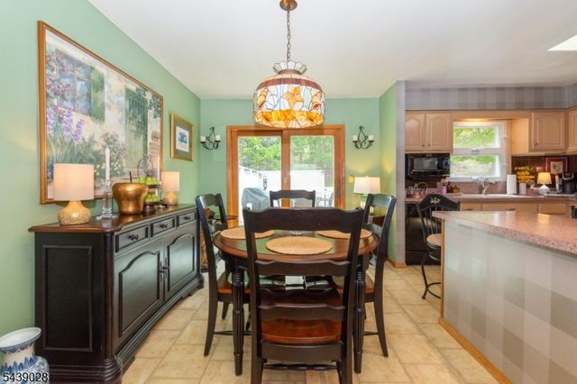 22 Holiday Dr, Hopatcong Boro, NJ 07843