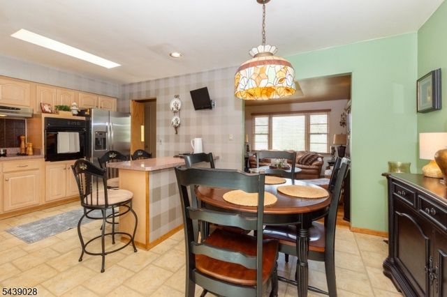 22 Holiday Dr, Hopatcong Boro, NJ 07843