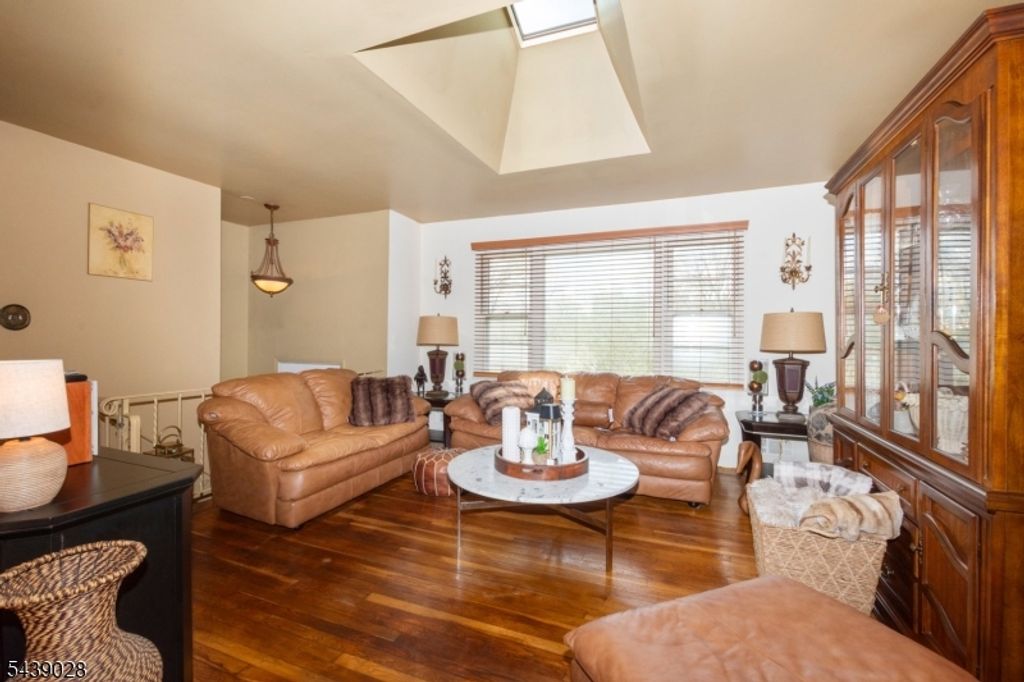 22 Holiday Dr, Hopatcong Boro, NJ 07843 — photo 3