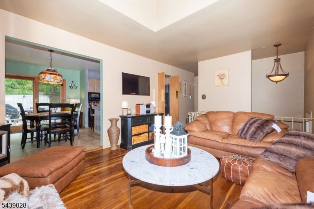 22 Holiday Dr, Hopatcong Boro, NJ 07843 — photo 4