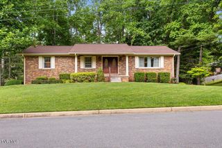 2 Mistletoe Court, Johnson City, TN 37604