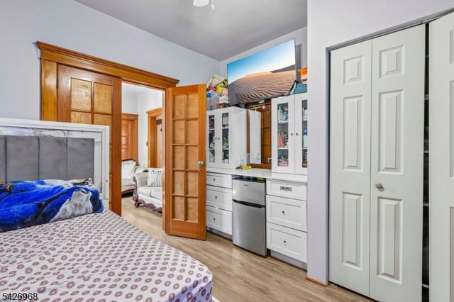 390 Delano Pl, Fairview Boro, NJ 07022