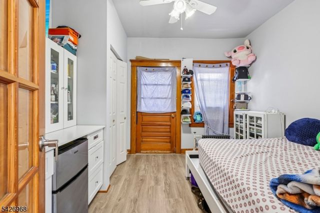 390 Delano Pl, Fairview Boro, NJ 07022