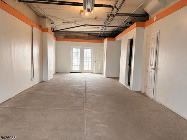 390 Delano Pl, Fairview Boro, NJ 07022