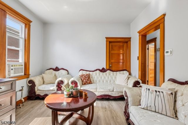 390 Delano Pl, Fairview Boro, NJ 07022