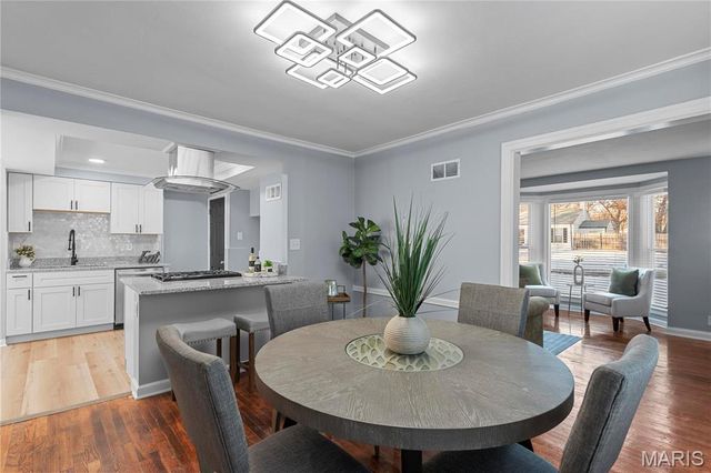 6700 Julian Avenue, University City, MO 63130