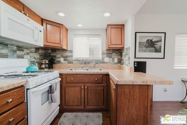 70200 Dillon Road 334, Desert Hot Springs, WA 99241