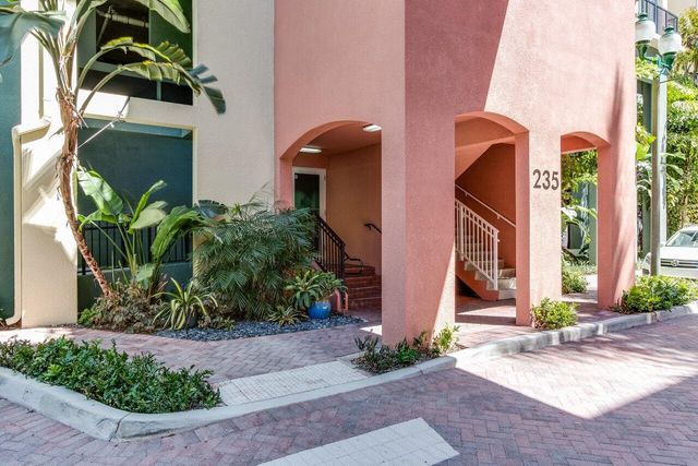 235 NE 1st Street 504, Delray Beach, FL 33444