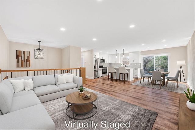 227 Hunters Trail TRL, Troutville, VA 24175