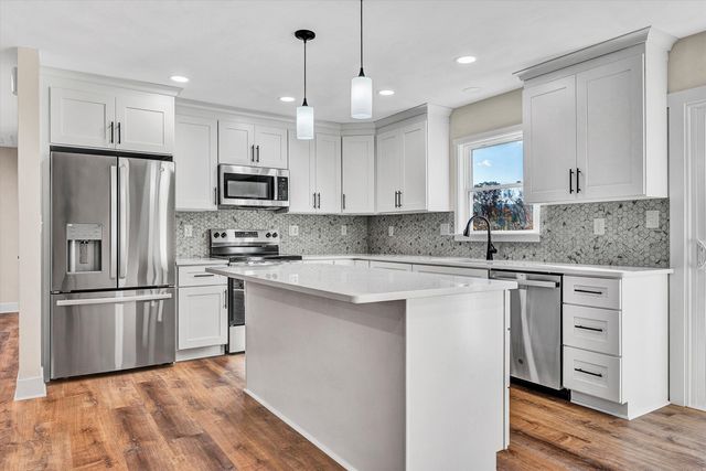 227 Hunters Trail TRL, Troutville, VA 24175