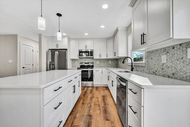 227 Hunters Trail TRL, Troutville, VA 24175