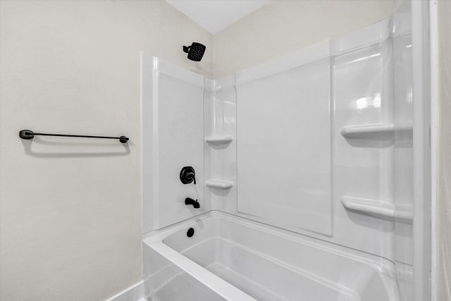 227 Hunters Trail TRL, Troutville, VA 24175