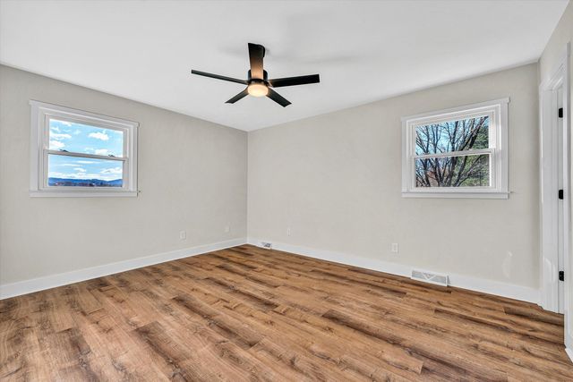 227 Hunters Trail TRL, Troutville, VA 24175