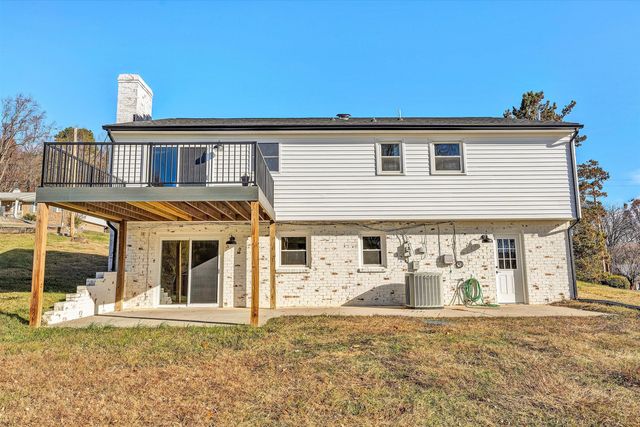 227 Hunters Trail TRL, Troutville, VA 24175