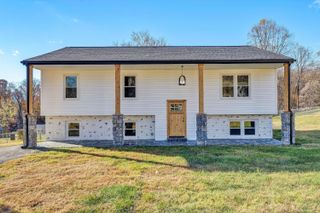 227 Hunters Trail TRL, Troutville, VA 24175