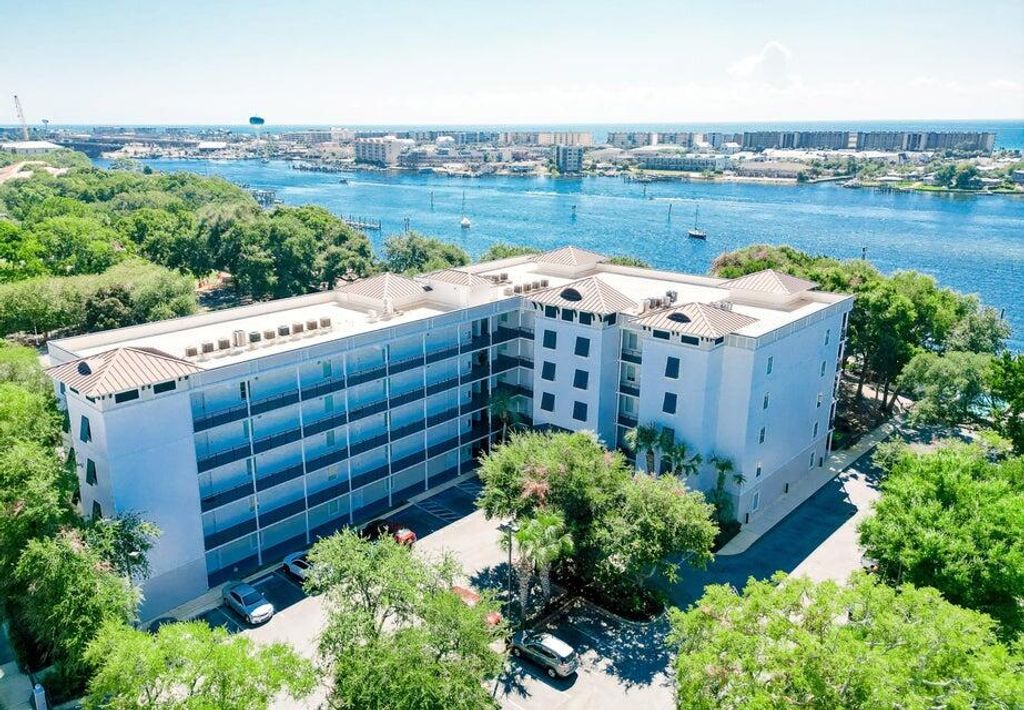 113 SE Brooks Street 204, Fort Walton Beach, FL 32548