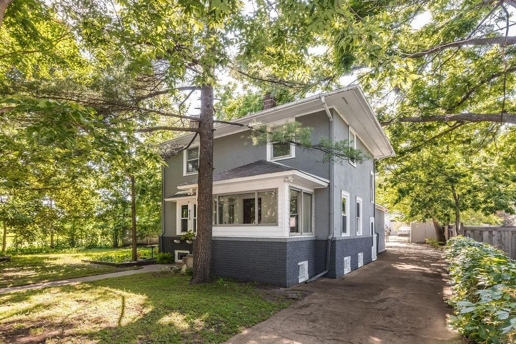 4215 Unity Avenue N, Robbinsdale, MN 55422