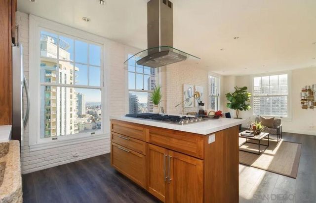 702 Ash st 1103, San Diego, CA 92101
