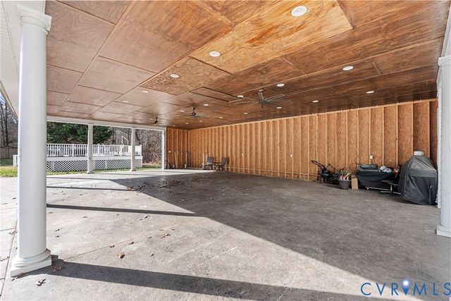 8255 Flannigan Mill Rd, Mechanicsville, VA 23111