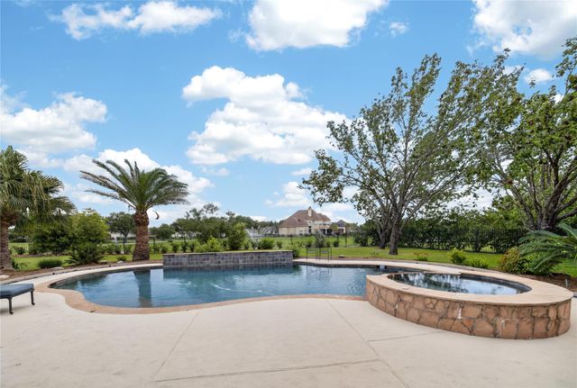 8826 Crown Jewel Drive, Richmond, TX 77469