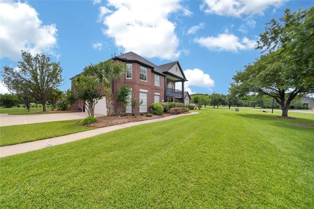 8826 Crown Jewel Drive, Richmond, TX 77469