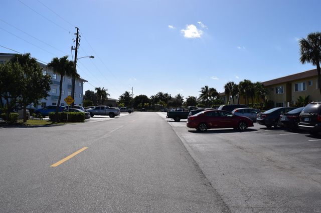 151 SE 6th Avenue 14, Pompano Beach, FL 33060