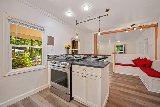 225 Middletown Rd, Placerville, CA 95667