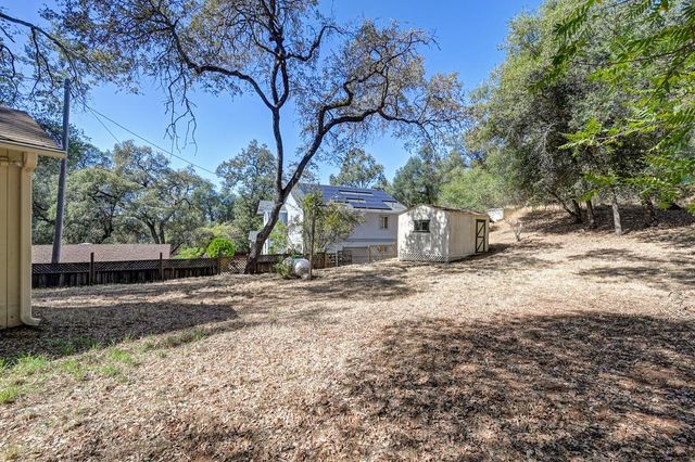 225 Middletown Rd, Placerville, CA 95667