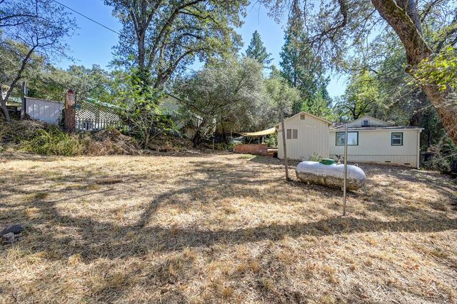 225 Middletown Rd, Placerville, CA 95667