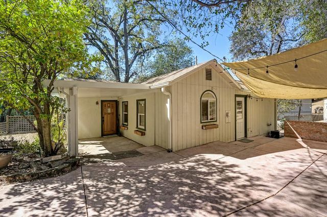 225 Middletown Rd, Placerville, CA 95667