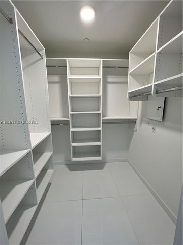 851 NE 1st Ave 1208, Miami, FL 33132