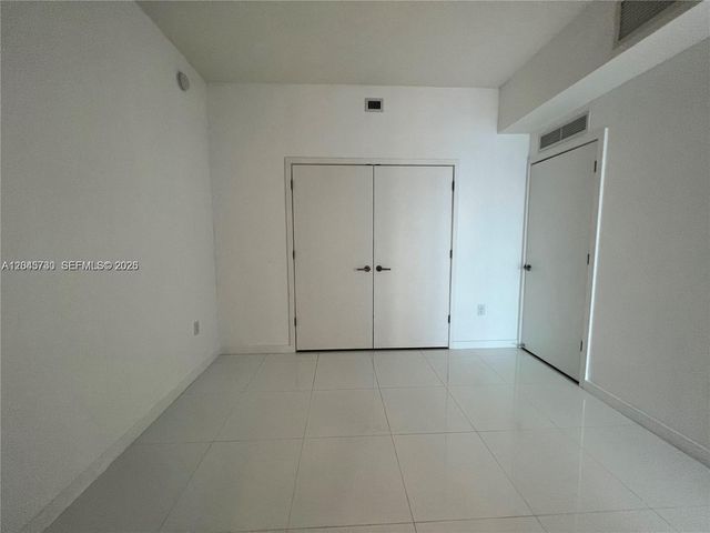 851 NE 1st Ave 1208, Miami, FL 33132