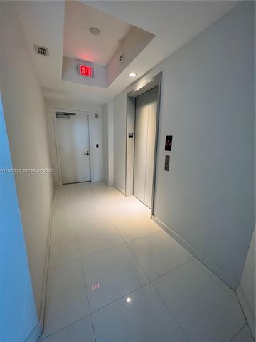 851 NE 1st Ave 1208, Miami, FL 33132