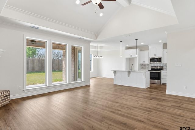 114 Hay Meadow Dr, Winona, TX 75792