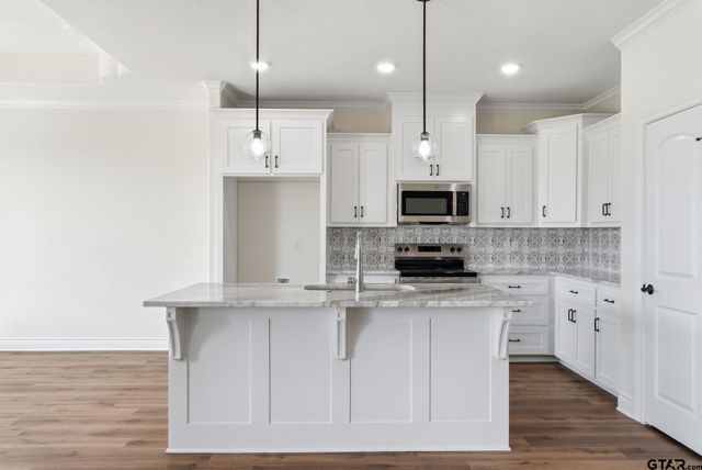 114 Hay Meadow Dr, Winona, TX 75792