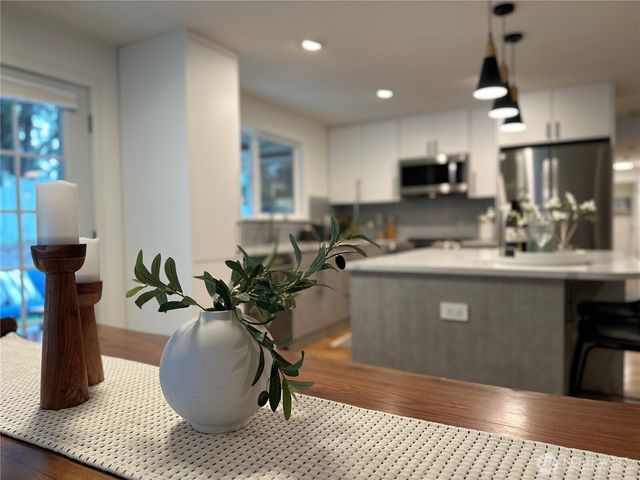 2227 167th Place NE, Bellevue, WA 98008