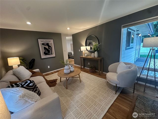 2227 167th Place NE, Bellevue, WA 98008
