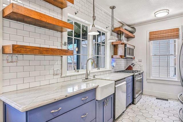 1301 Church Street, Galveston, TX 77550
