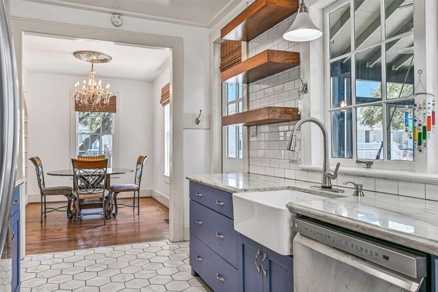 1301 Church Street, Galveston, TX 77550