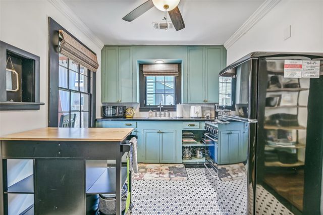 1301 Church Street, Galveston, TX 77550