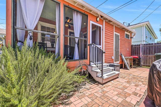 1301 Church Street, Galveston, TX 77550
