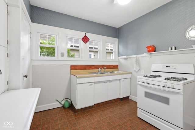 5031 N Park Avenue, Indianapolis, IN 46205