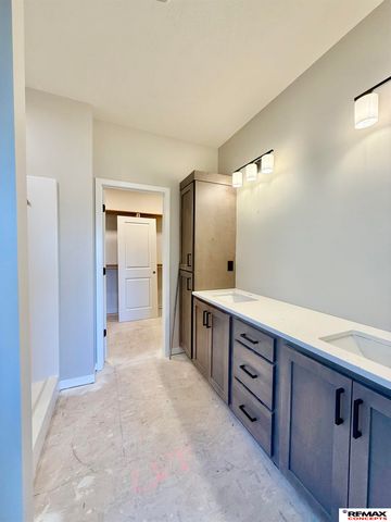 7310 Augustine Avenue, Lincoln, NE 68516