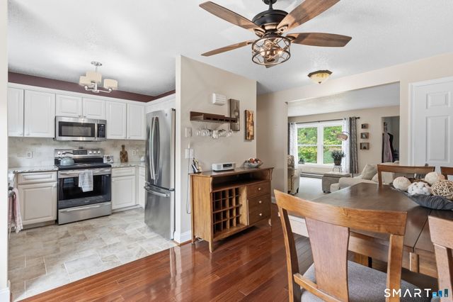 102 Lake Vista Drive 102, East Hampton, CT 06424