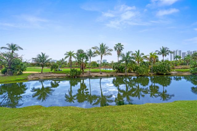 19501 W Country Club Drive 1412, Aventura, FL 33180