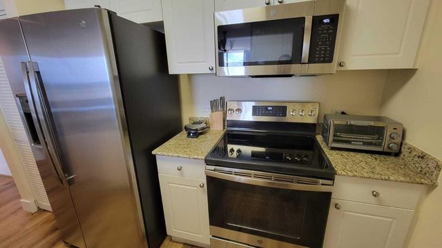 19501 W Country Club Drive 1412, Aventura, FL 33180