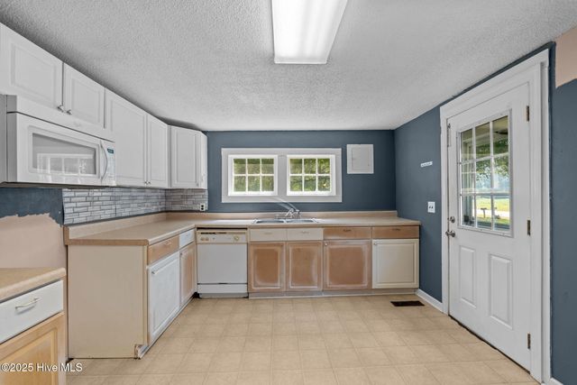 3458 Mitchell Ford Road, Clarkton, NC 28433