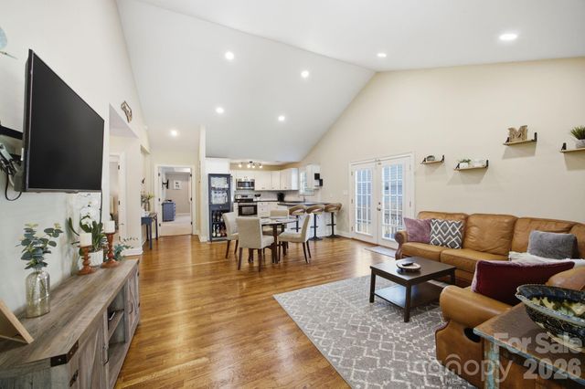 1742 Dunkirk Drive, Charlotte, NC 28203